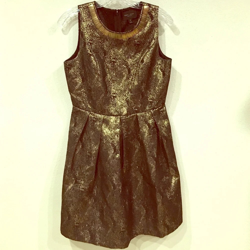 Romeo & Juliet Couture Dress Size Medium EUC